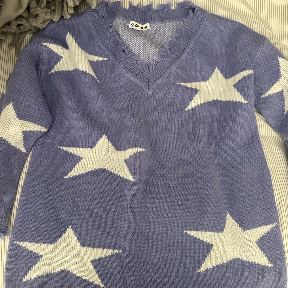 Star sweater full length with shag edges
